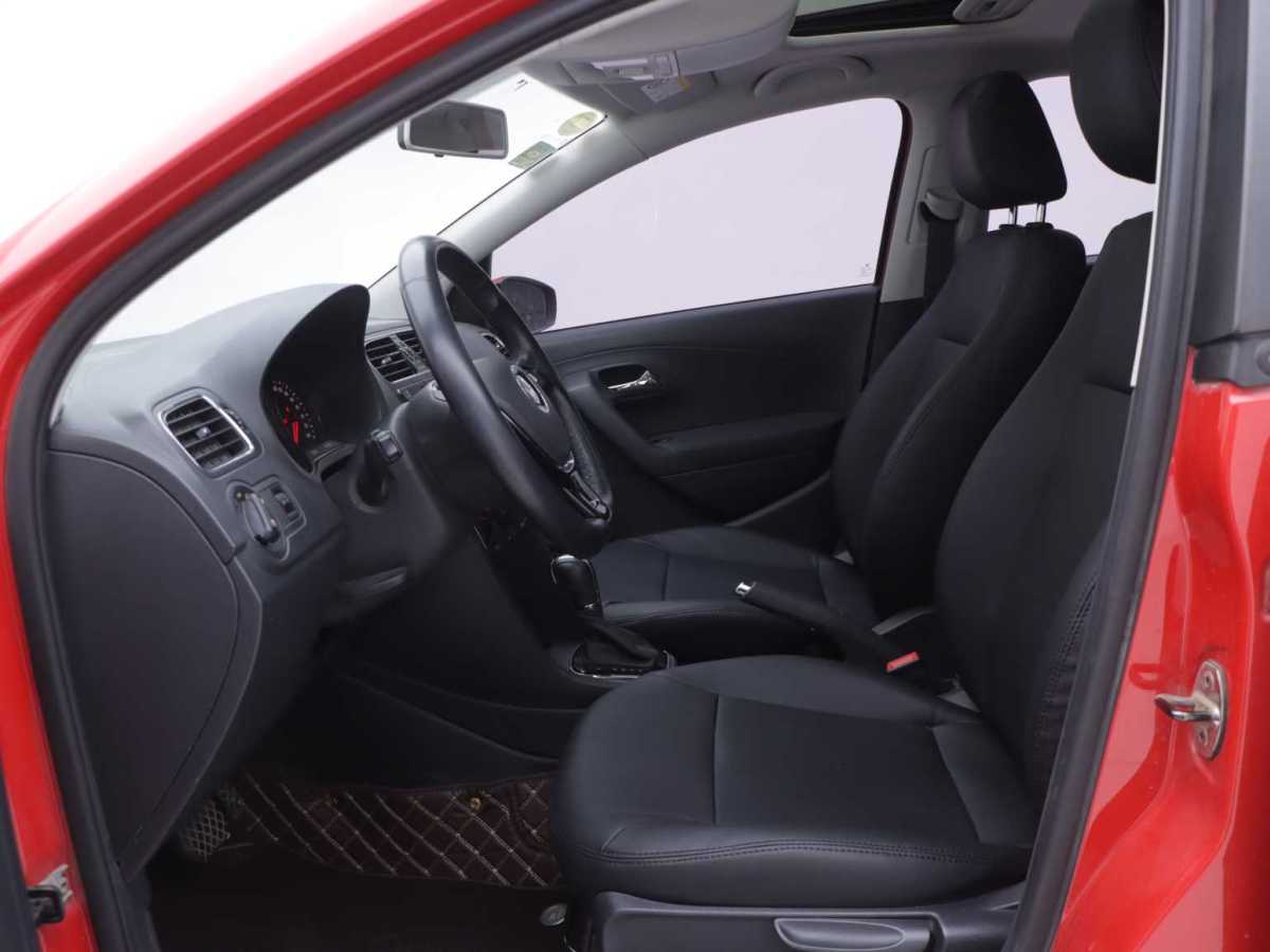 Volkswagen Polo 2018 car image #24