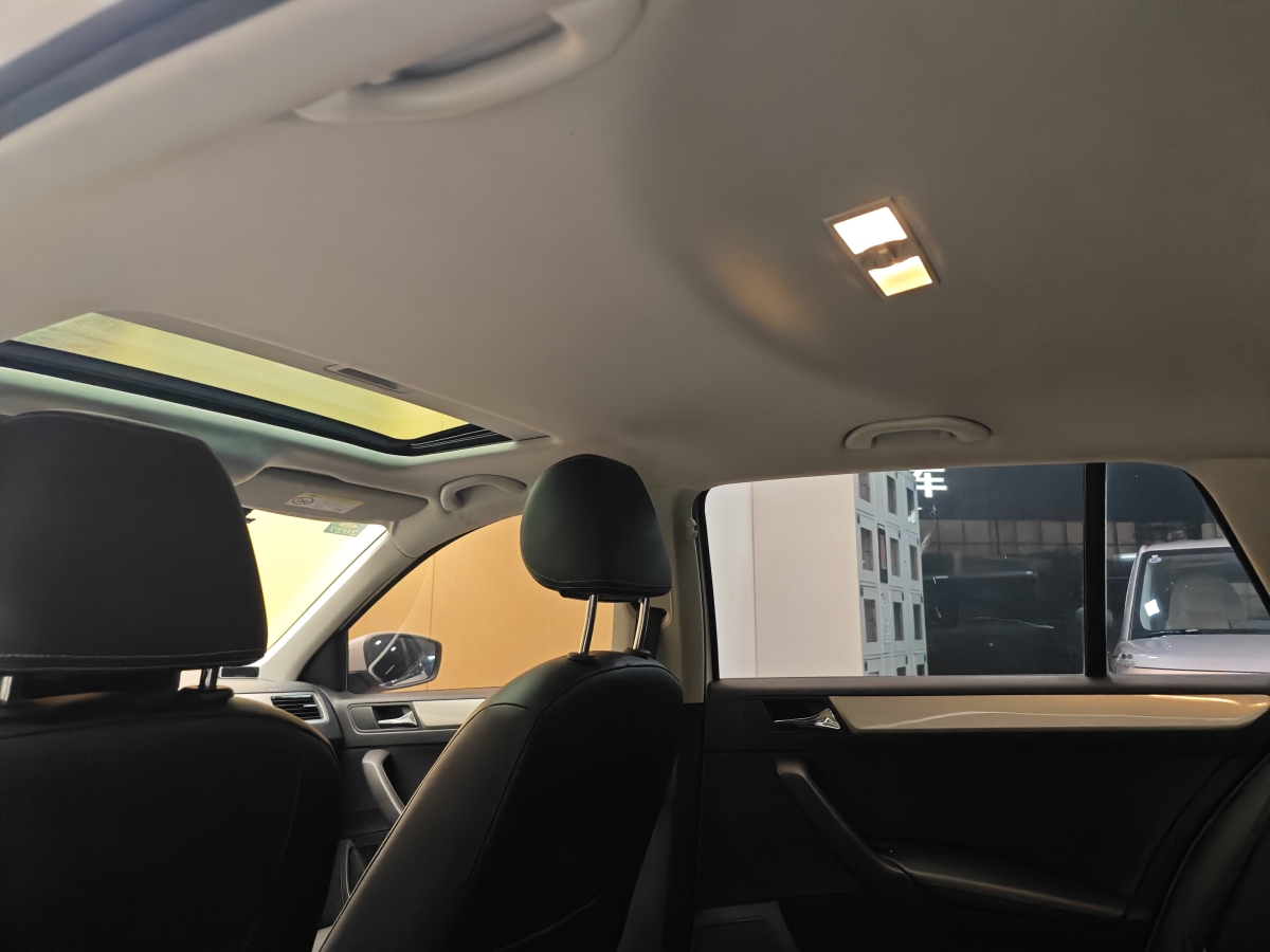 Skoda Rapid Spaceback 2019 car image #24