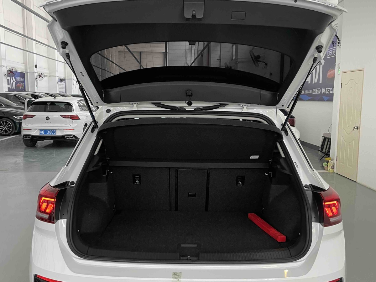 Volkswagen T-Roc 2022 #24 Volkswagen T-Roc 2022 car image #24