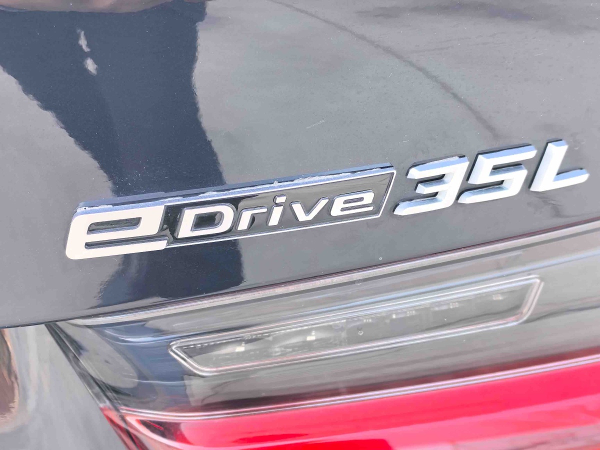 BMW i3 2023 car image #24