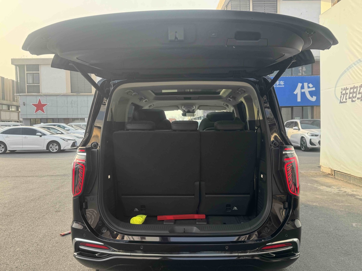 HongQi HQ9 PHEV 2024 #24 HongQi HQ9 PHEV 2024 car image #24