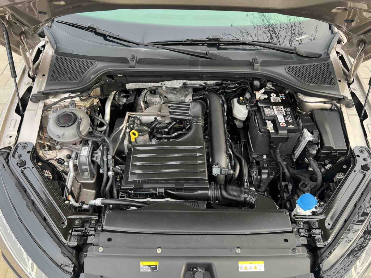 Skoda Octavia 2021 car image #24