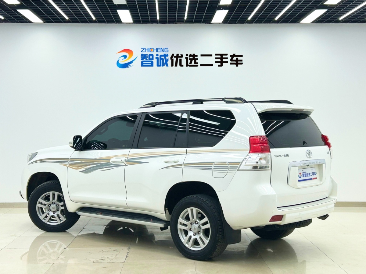 Toyota Land Cruiser Prado 2013 car image #24