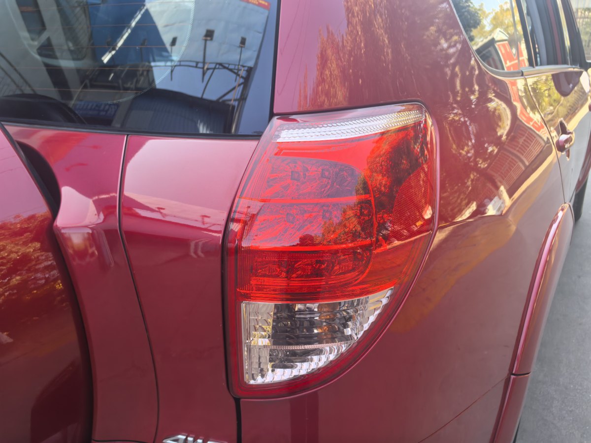 Toyota RAV4 (Imported) 2008 image de voiture #24