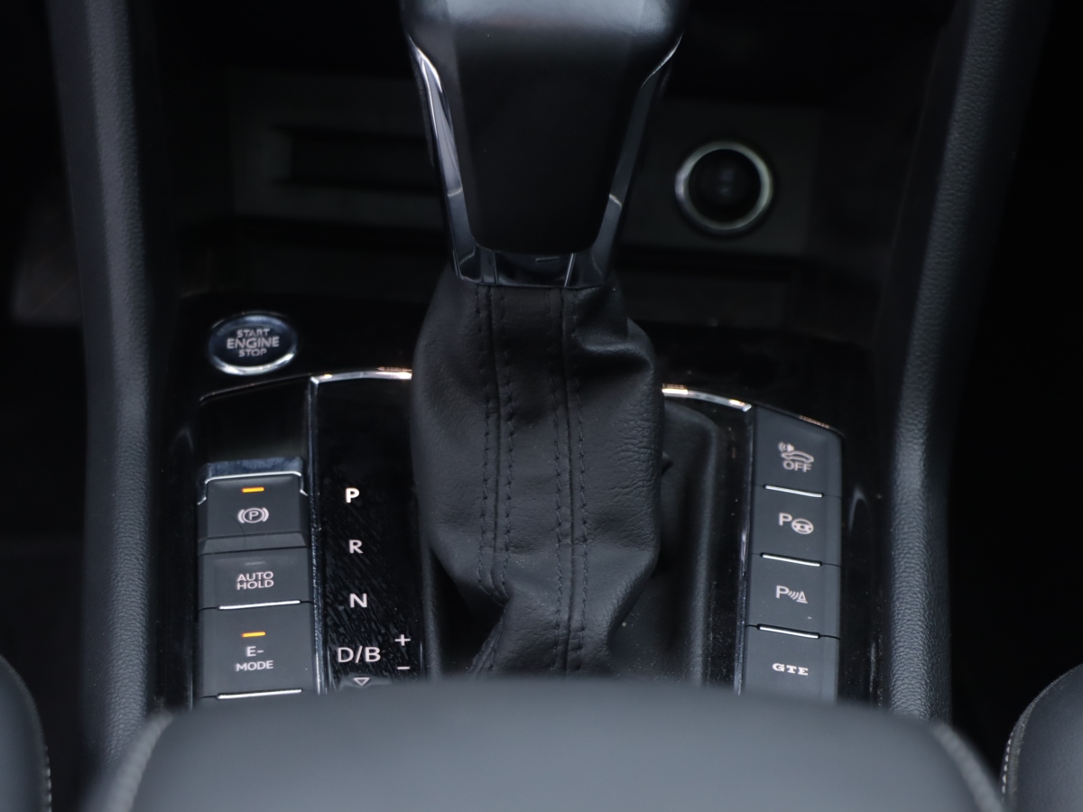 Volkswagen Tiguan L New Energy 2020 изображение автомобиля #24