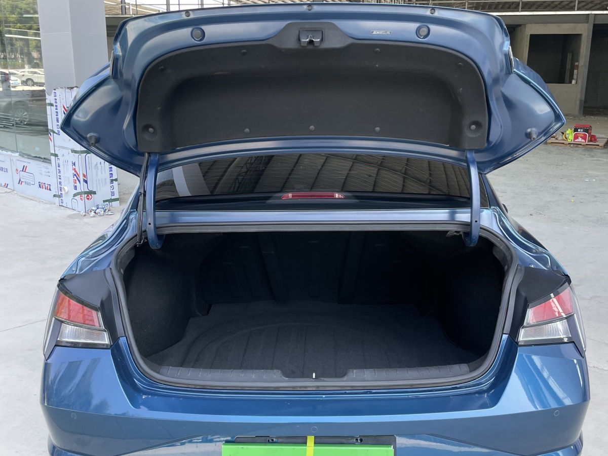 Hyundai Elantra 2023 car image #24