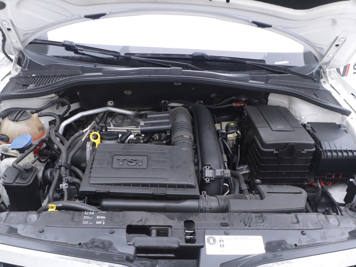 Skoda Yeti 2015 car image #24