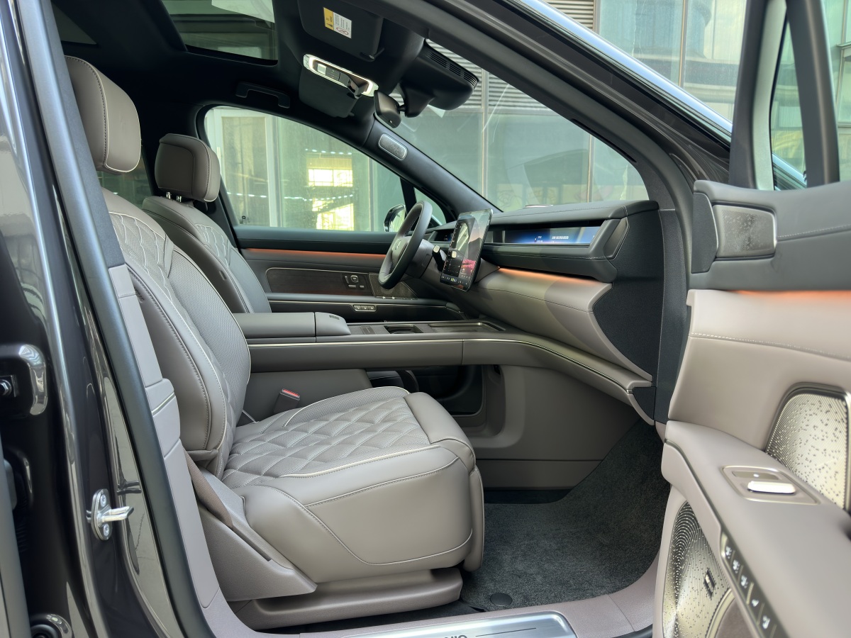 蔚来 蔚来ES8 2026 汽车图片 #24