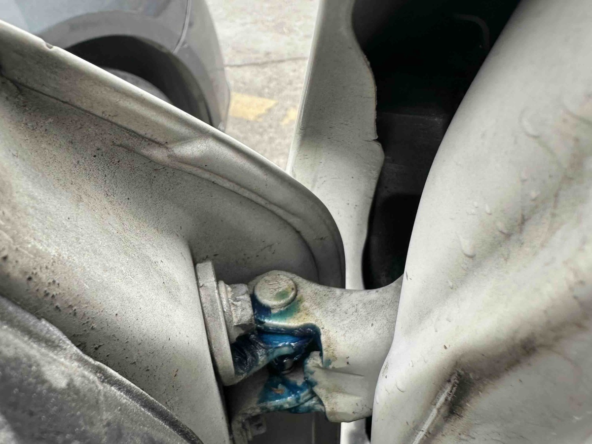 Toyota RAV4 2011 immagine di auto #24