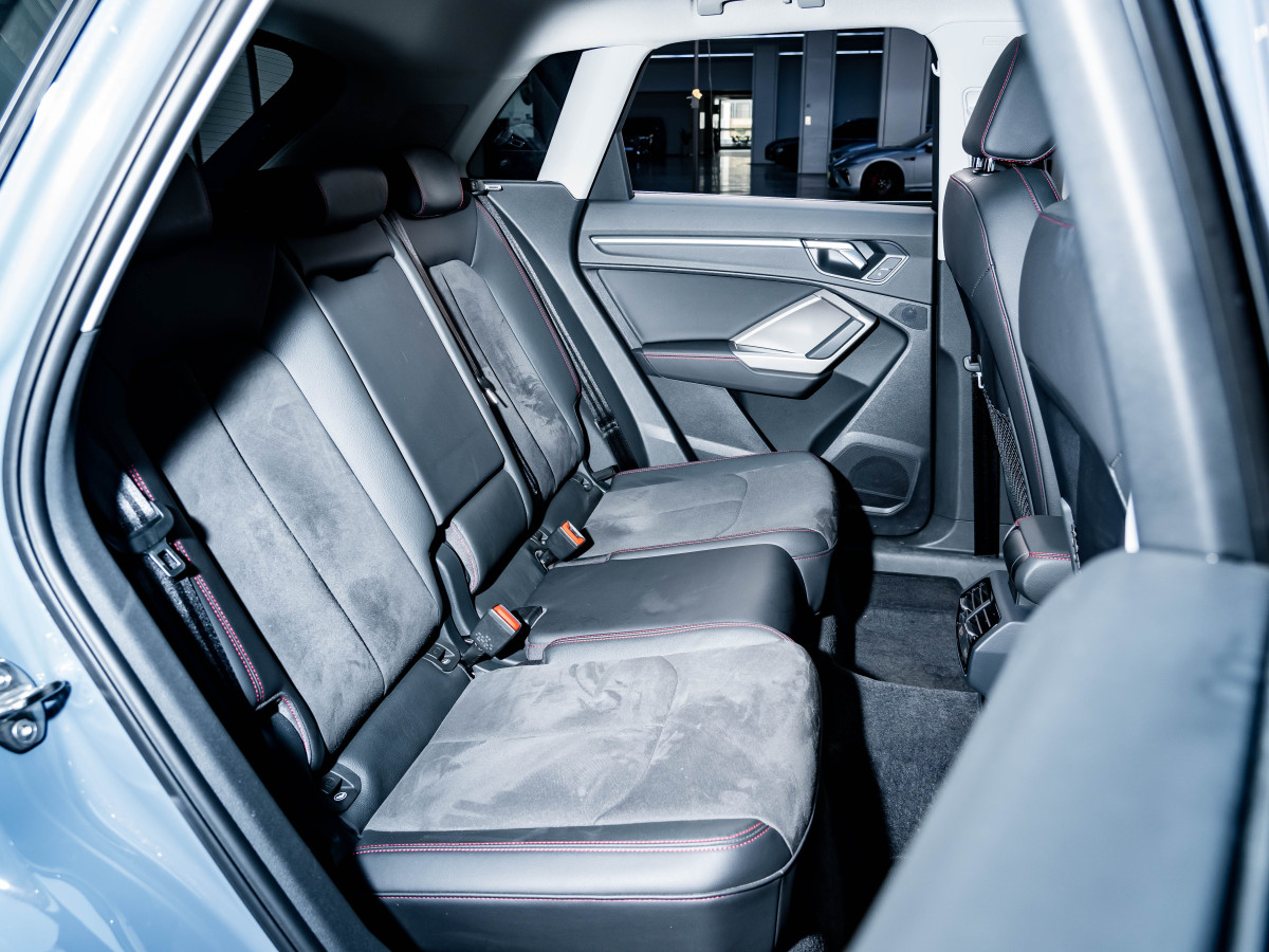 Audi Q3 2023 car image #24
