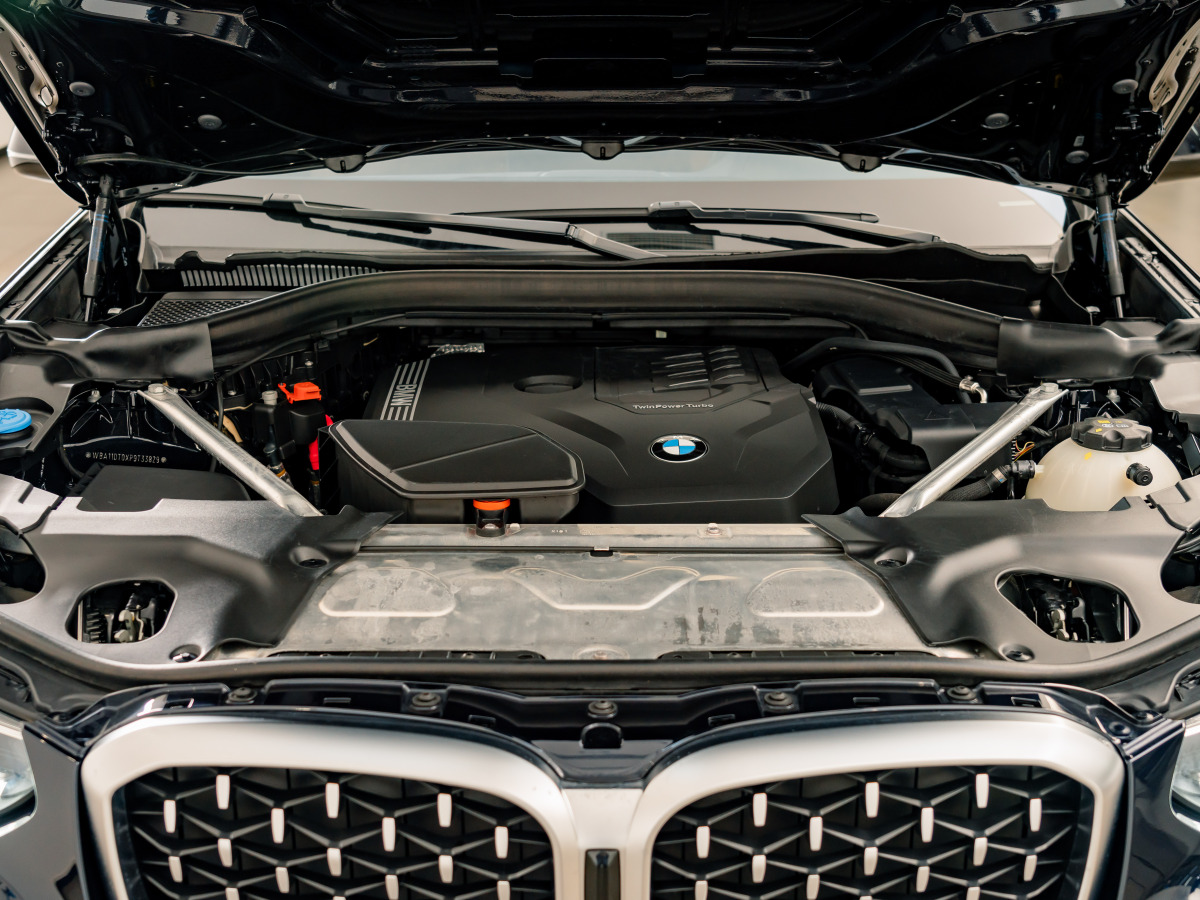 BMW X4 2023 image de voiture #24