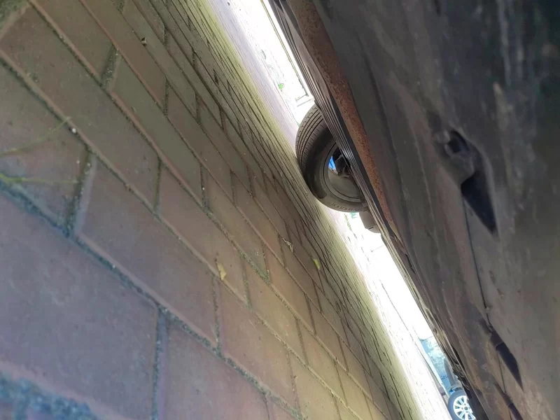 BMW X7 M60i 2021 car image #24