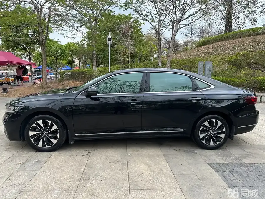 Volkswagen Passat 2021 car image #24