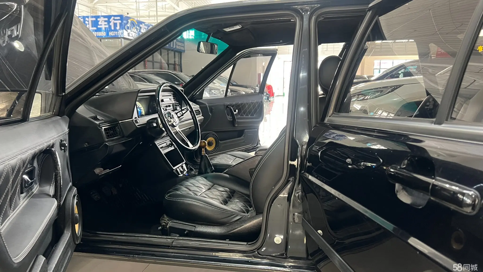 Volkswagen Santana Classic 2010 изображение автомобиля #24