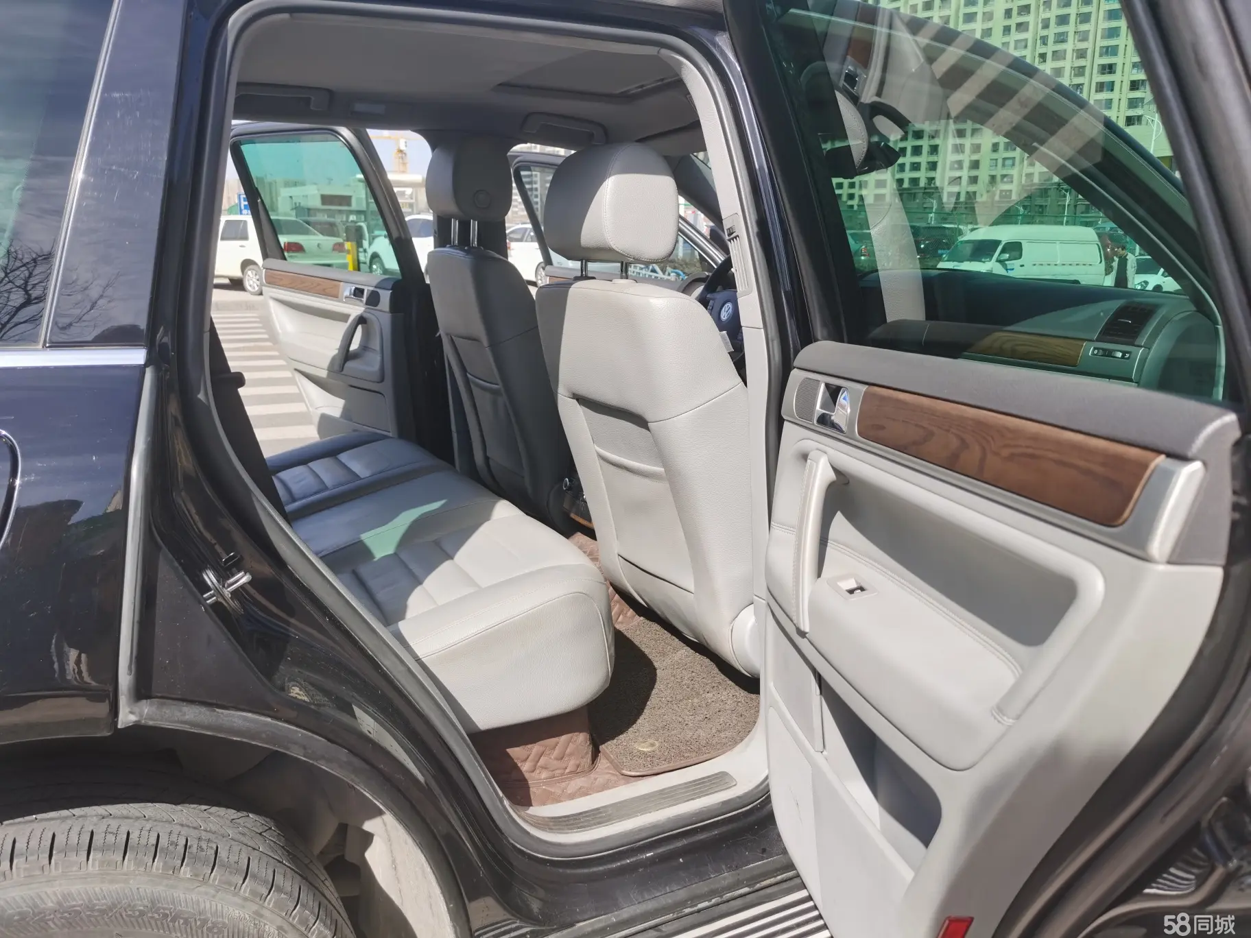 Volkswagen Touareg 2008 car image #24