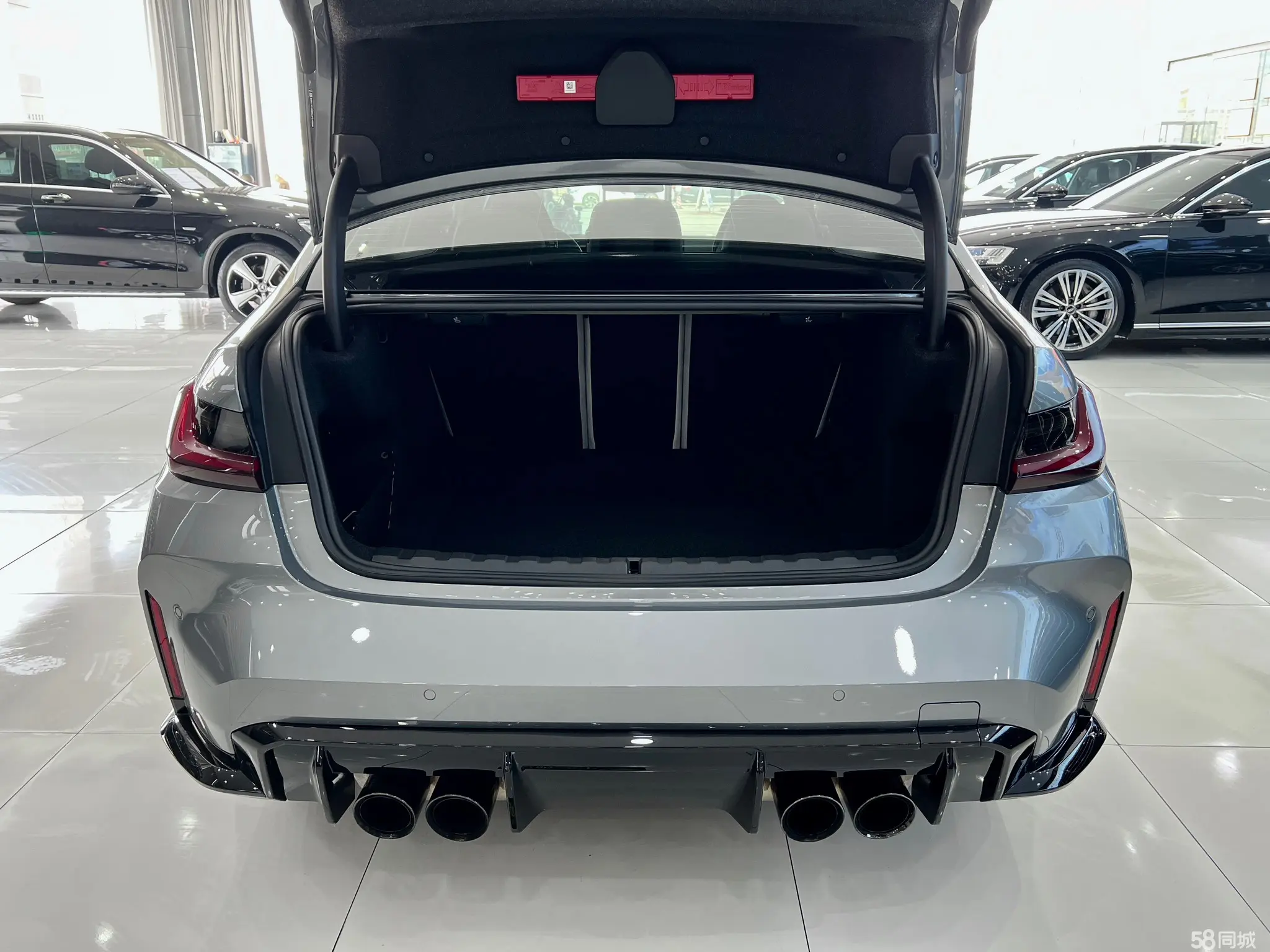 BMW M3 2024 immagine di auto #24