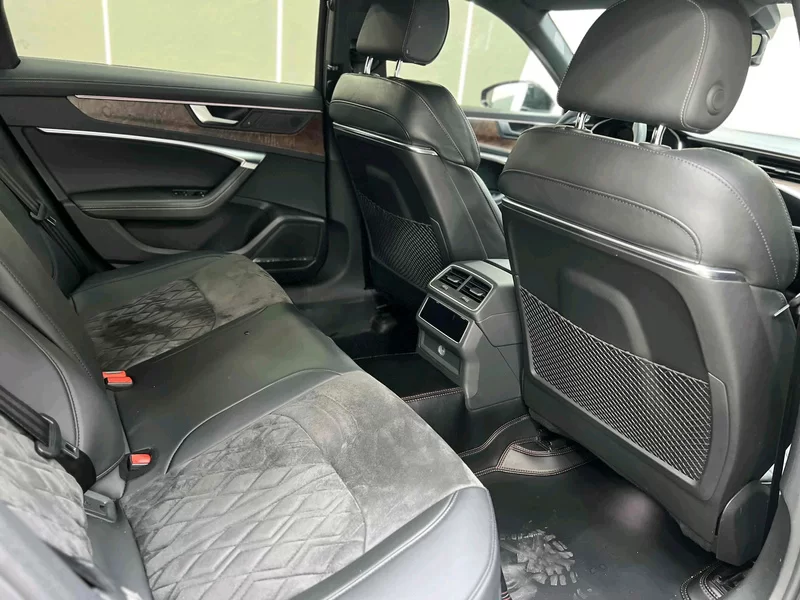 Audi A6L e-tron 2021 immagine di auto #24