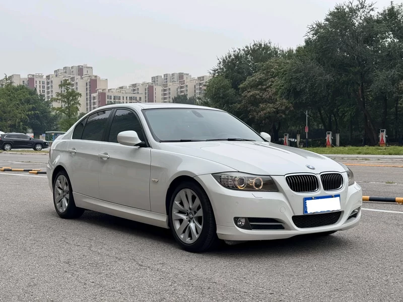 BMW 3 Series (Imported) 2010 immagine di auto #24