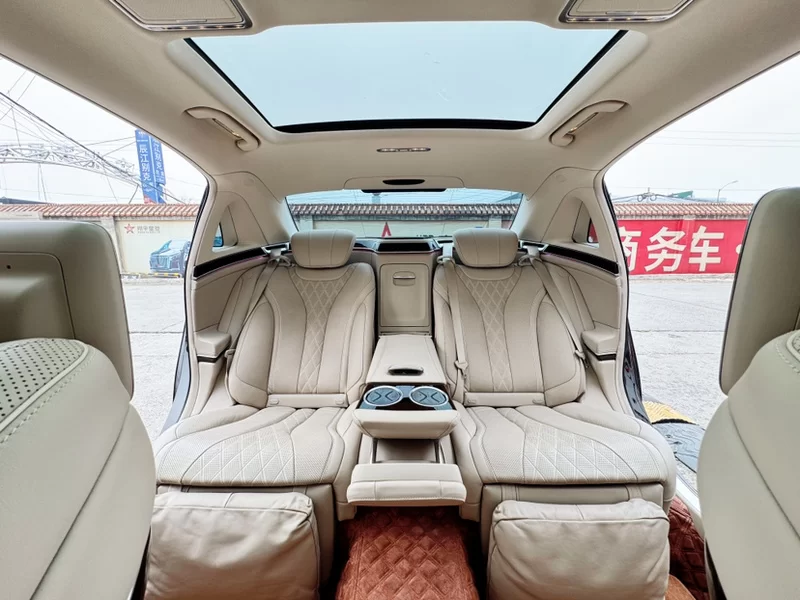 Mercedes-Benz Maybach S Class 2017 car image #24