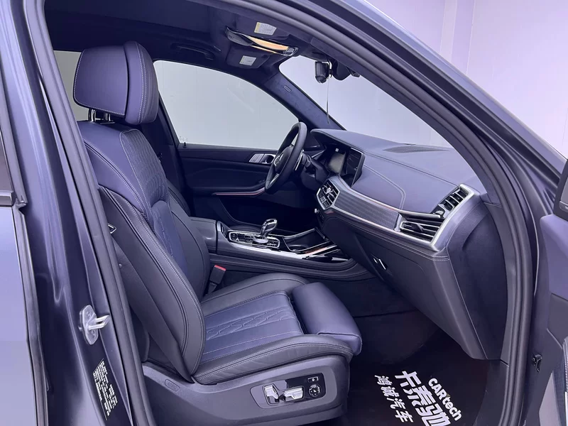 BMW X7 M60i 2022 #24 BMW X7 M60i 2022 car image #24