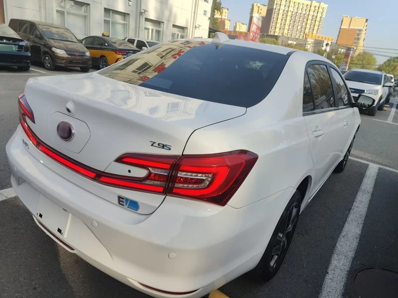 BYD Qin New Energy 2018 car image #24
