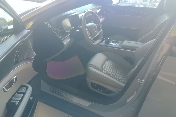 BYD Han 2024 car image #16