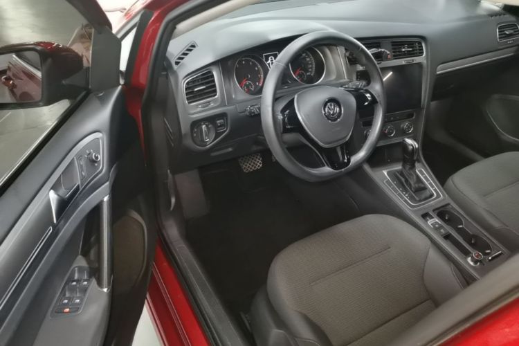 Volkswagen Golf 2016 car image #16