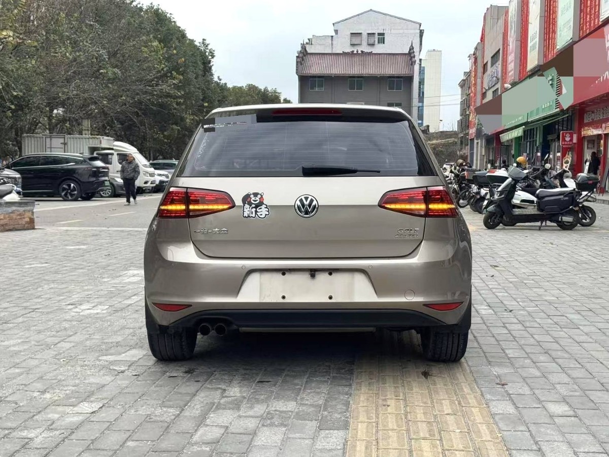 Volkswagen Golf 2017 car image #5