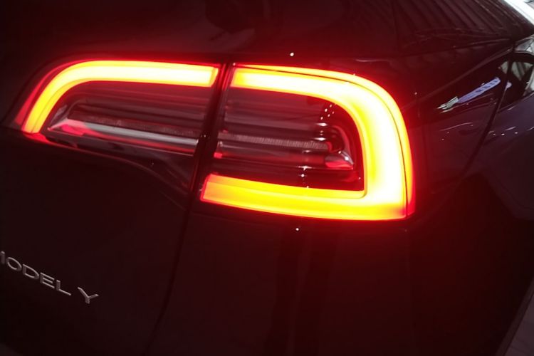 Tesla Model Y 2022 #8 Tesla Model Y 2022 immagine di auto #8