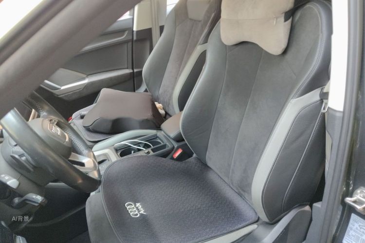 Audi Q3 2021 car image #17