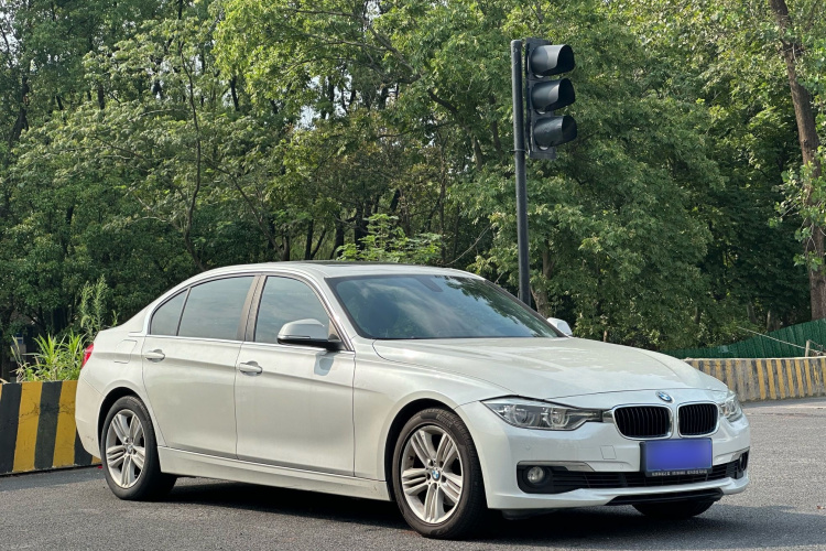 BMW 3 Series 2017 #5 BMW 3 Series 2017 car image #5