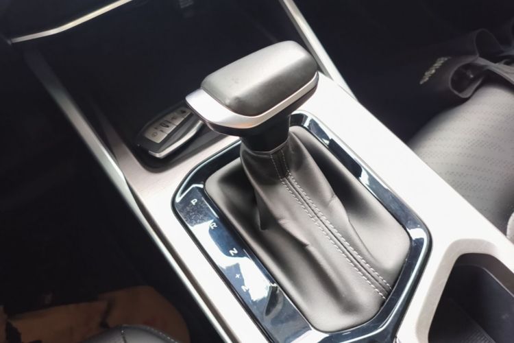 GEELY Emgrand 2023 car image #14