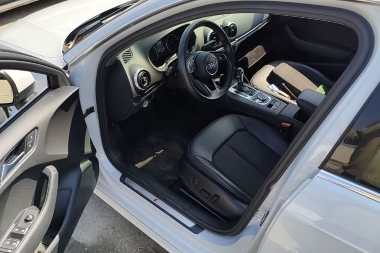Audi A3 2017 car image #16