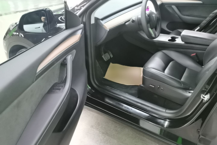 Tesla Model Y 2021 #16 Tesla Model Y 2021 car image #16