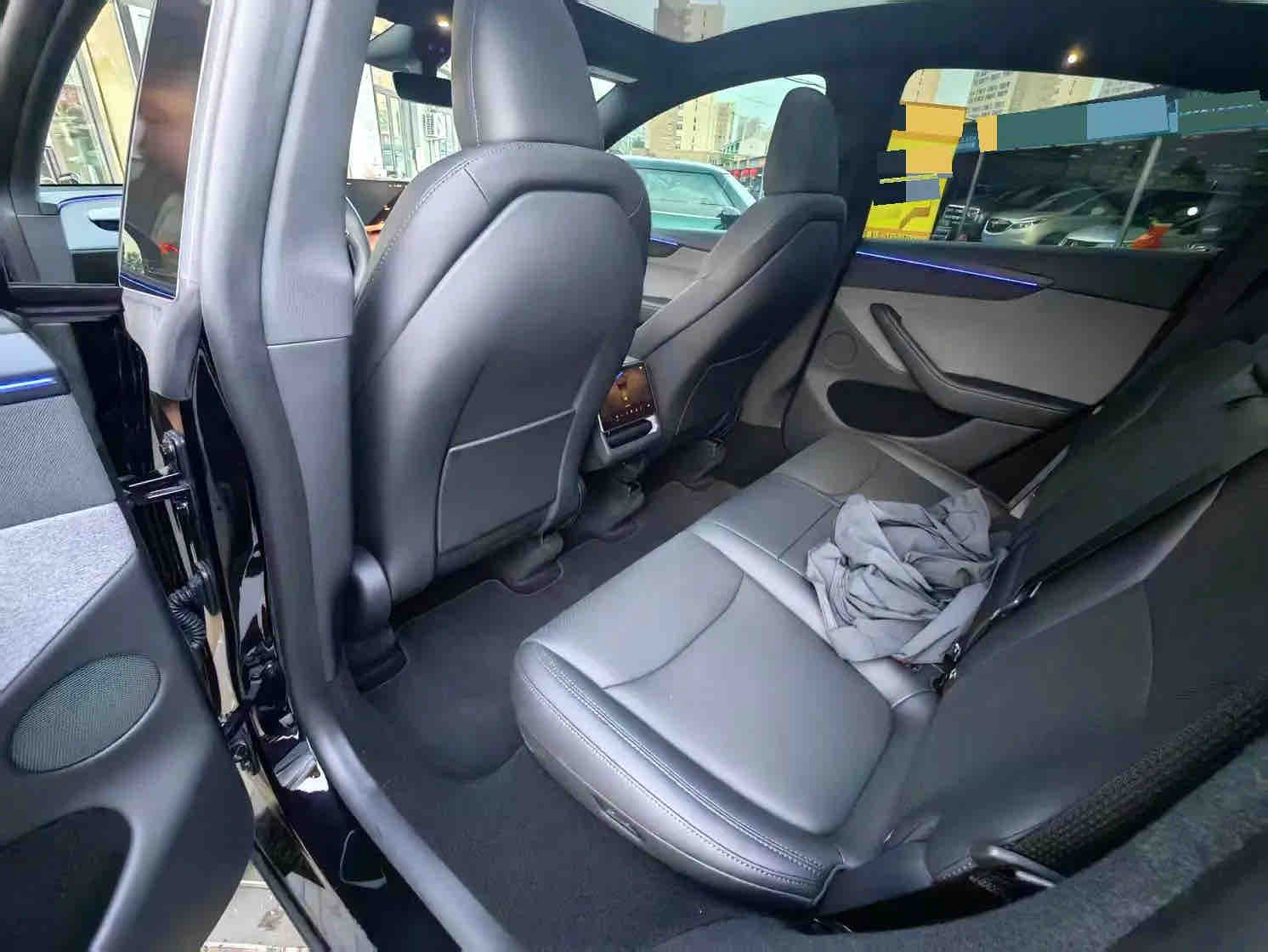 Tesla Model Y 2026 #5 Tesla Model Y 2026 immagine di auto #5