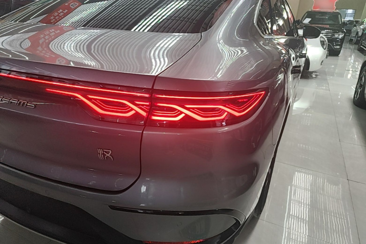 BYD Han 2023 car image #8