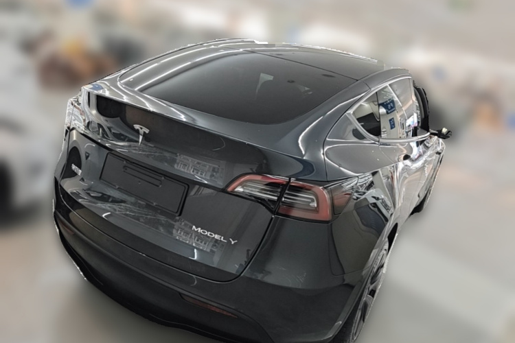Tesla Model Y 2024 #7 Tesla Model Y 2024 car image #7