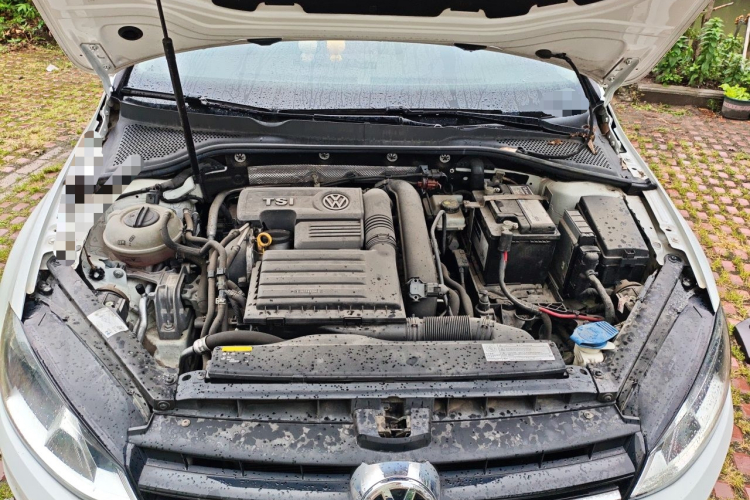 Volkswagen Golf 2017 car image #18