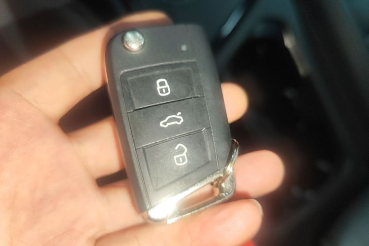Volkswagen Tharu 2021 car image #9