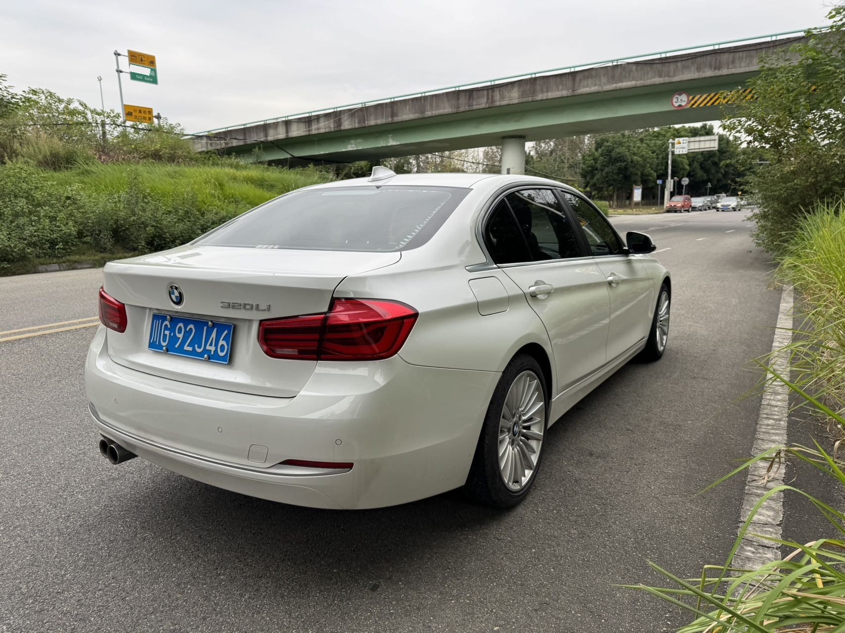 BMW 3 Series 2018 imagem de carro #5
