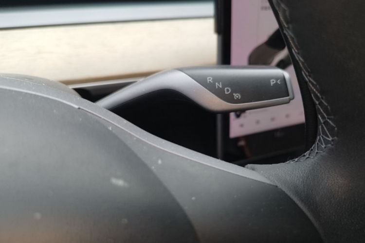 Tesla Model 3 2021 immagine di auto #14