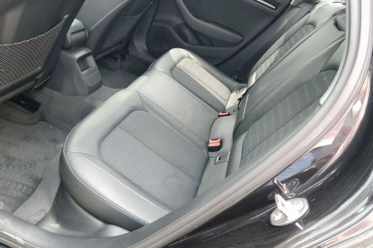 Audi A3 2019 car image #17