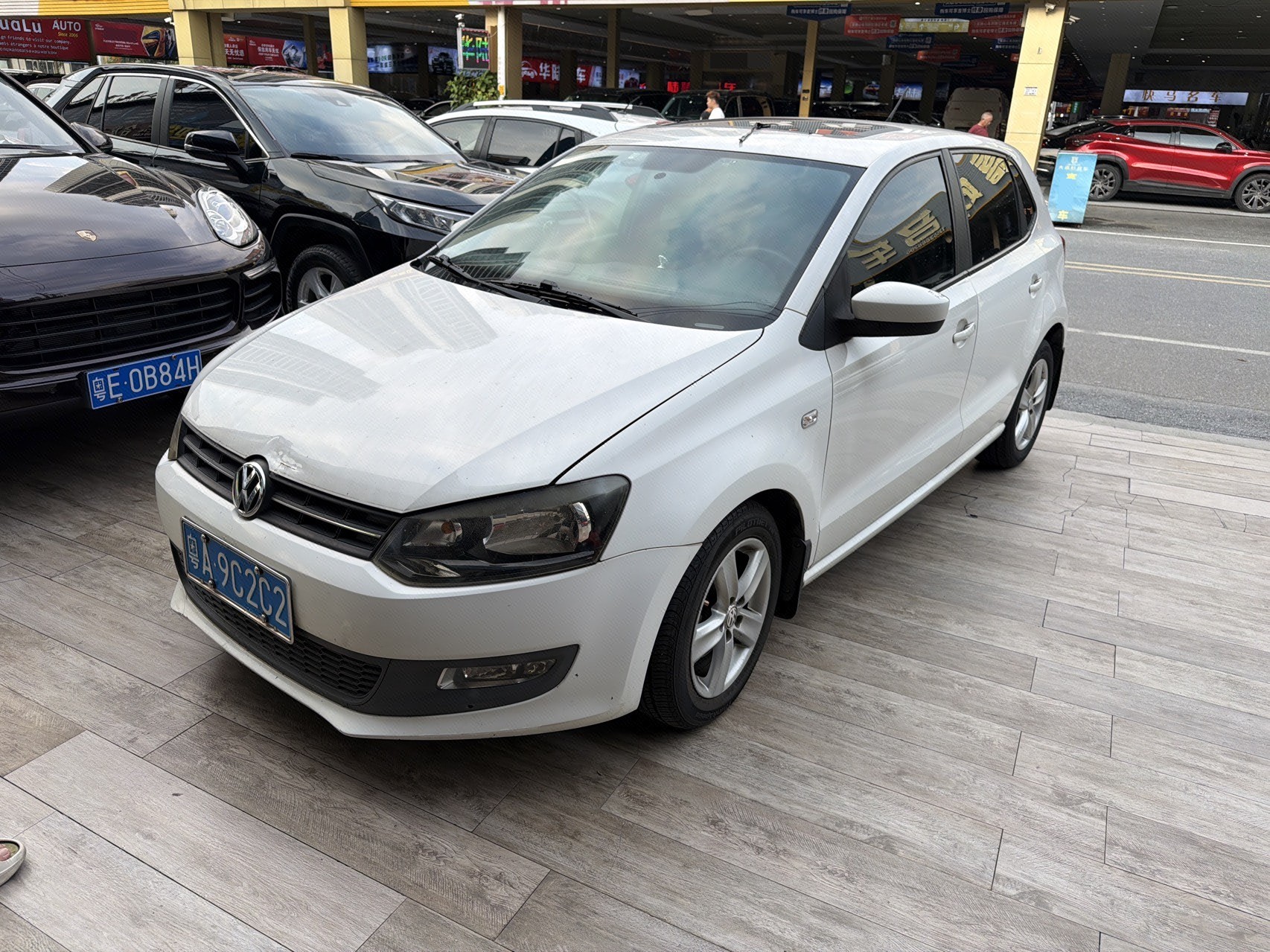 Volkswagen Polo 2012 car image 