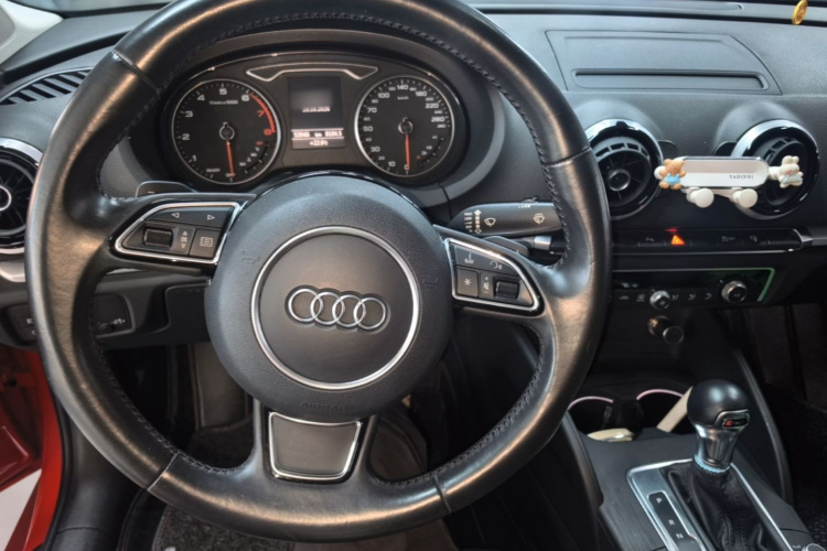 Audi A3 2016 car image #10