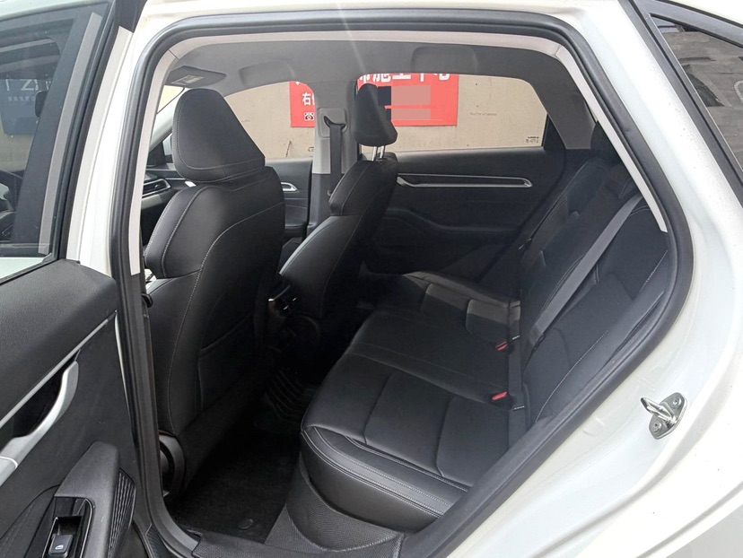 GEELY Emgrand 2025 #5 GEELY Emgrand 2025 car image #5