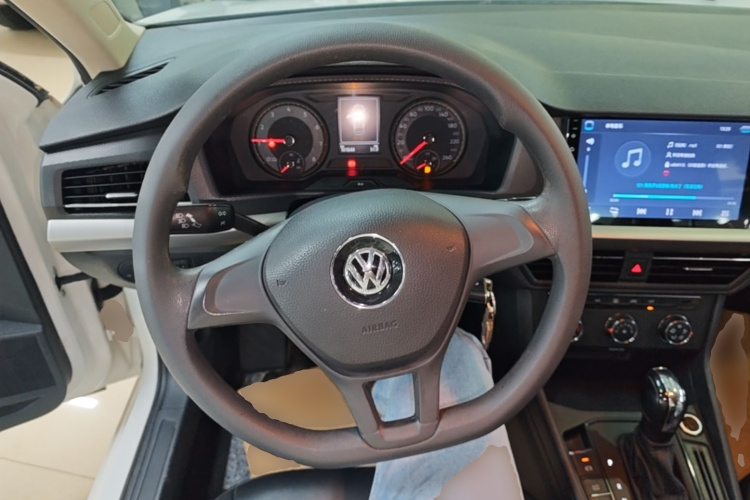 Volkswagen Lavida 2019 #11 Volkswagen Lavida 2019 car image #11