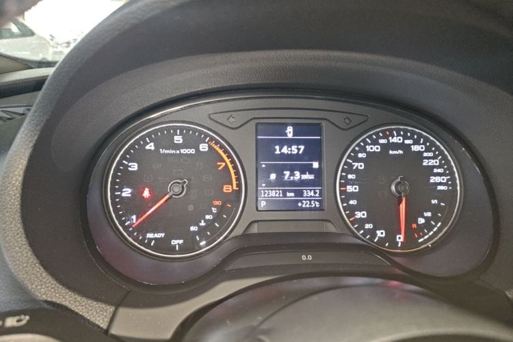 Audi A3 2017 car image #12