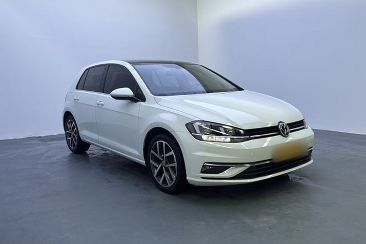 Volkswagen Golf 2020 car image #4