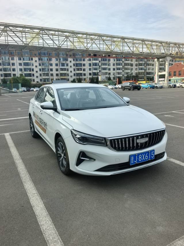 GEELY Emgrand 2026 #3 GEELY Emgrand 2026 صورة سيارة #3