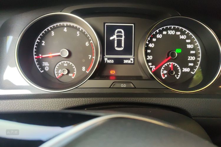 Volkswagen Golf 2019 imagem de carro #14